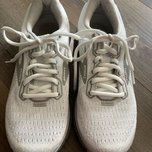 Brooks White and Gray Women's Sneakers